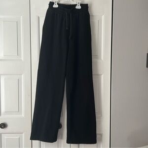 Aritzia Tna COZY fleece sweatpants